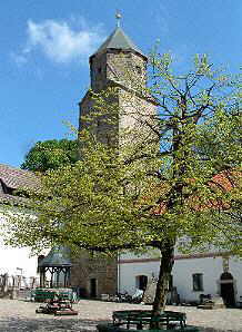Der 35 Meter hohe Burgturm in Ummendorf